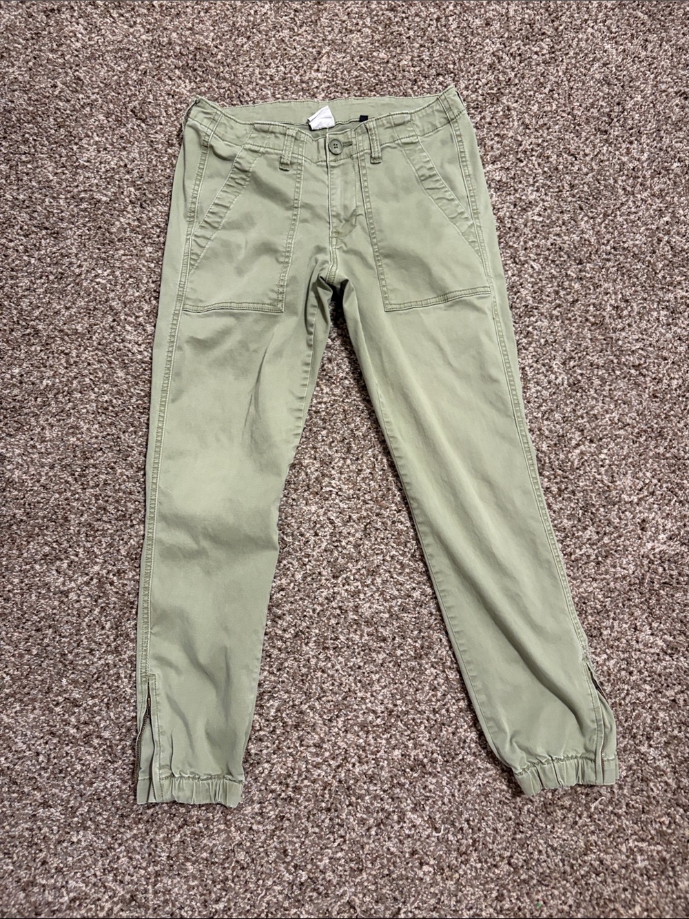 CAbi women’s Light Olive Cargo Jogger Pants